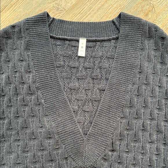 Lululemon Black V-Neck Thick Soft Cable Knit Sweater Vest Oversized M - Picture 8 of 8
